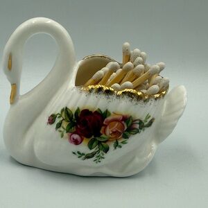 VTG Royal Albert 1988 'Old Country Roses' Swan Made in England Toothpick/ Match
